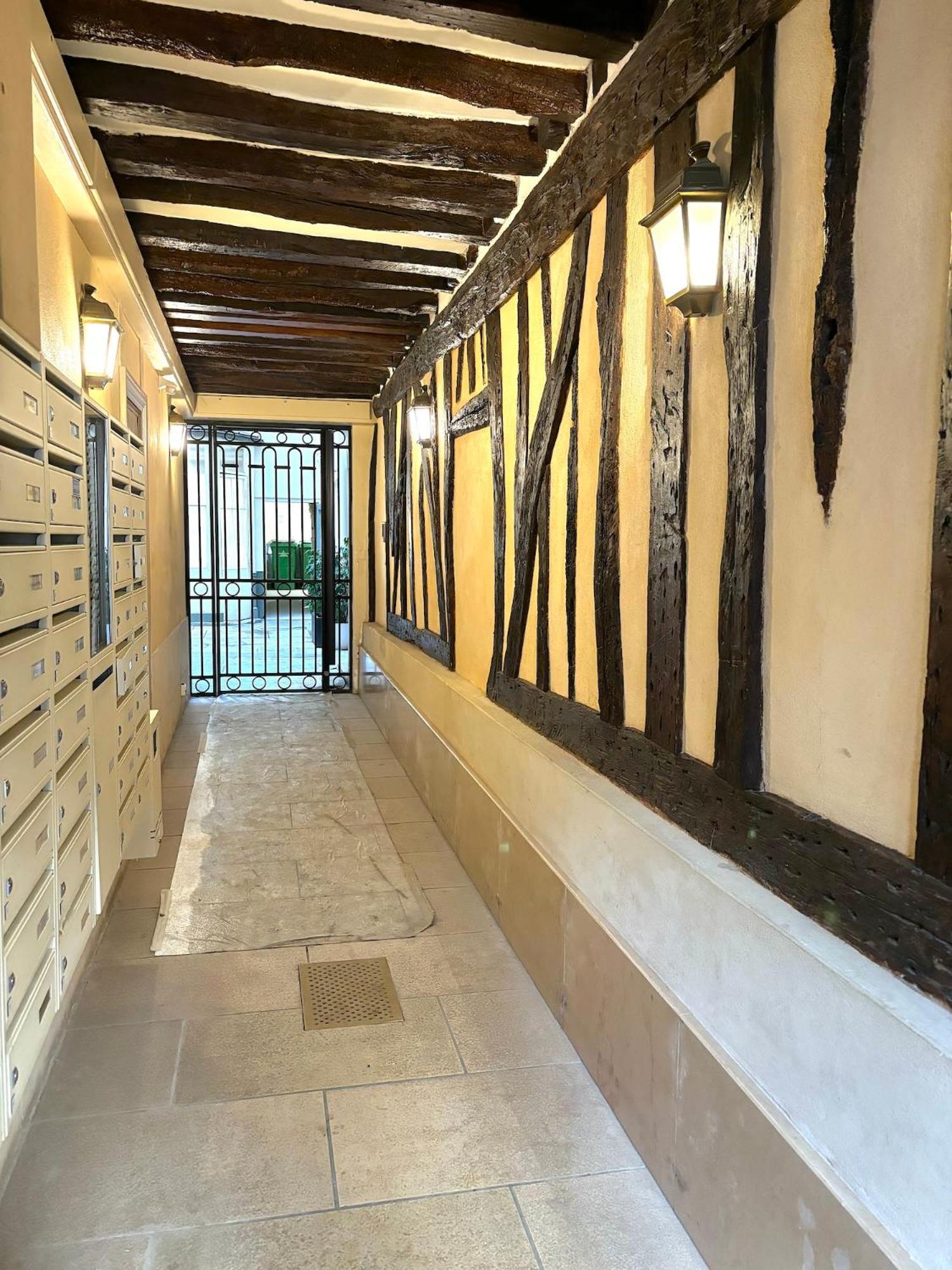 Apartment Des Archives Paris